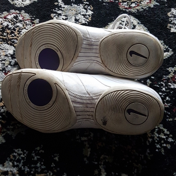 Vintage Nike Running Shoes - Picture 3 of 5